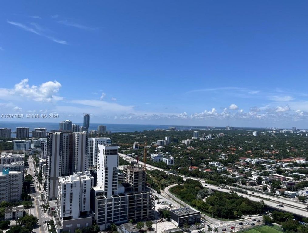 185 SW 7th Street 3702, Miami, FL 33130