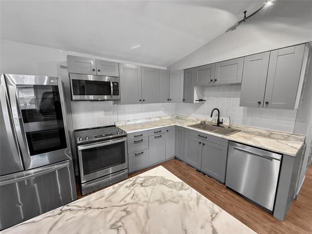 3019 Leslie Lane, Eau Claire, WI 54703