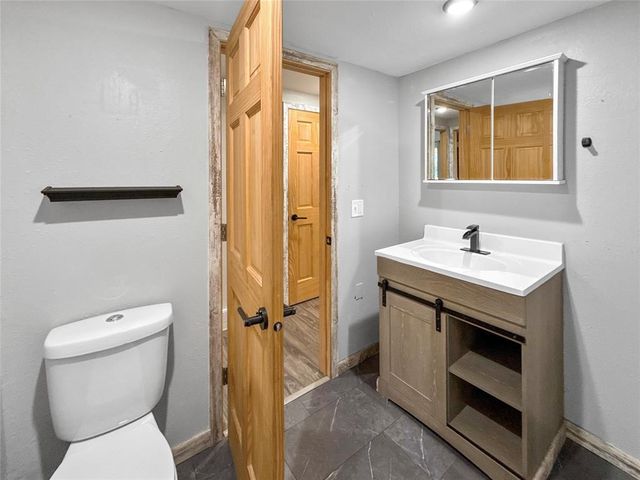 3019 Leslie Lane, Eau Claire, WI 54703