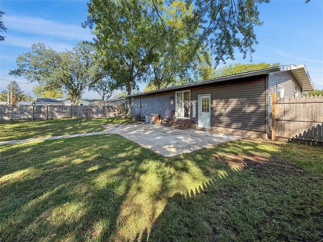 3019 Leslie Lane, Eau Claire, WI 54703