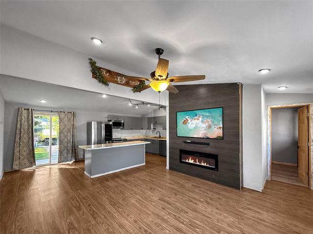 3019 Leslie Lane, Eau Claire, WI 54703