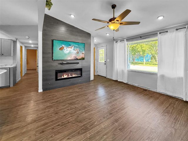 3019 Leslie Lane, Eau Claire, WI 54703