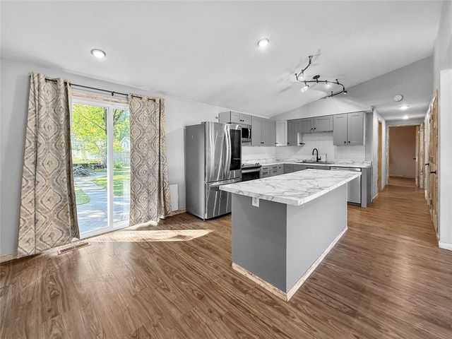 3019 Leslie Lane, Eau Claire, WI 54703