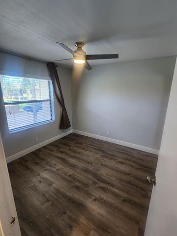 7257 Golf Colony 203, Lake Worth, FL 33467