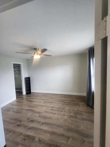 7257 Golf Colony 203, Lake Worth, FL 33467