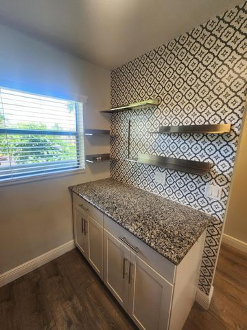 7257 Golf Colony 203, Lake Worth, FL 33467