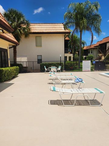 7257 Golf Colony 203, Lake Worth, FL 33467