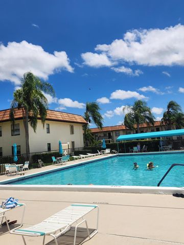 7257 Golf Colony 203, Lake Worth, FL 33467