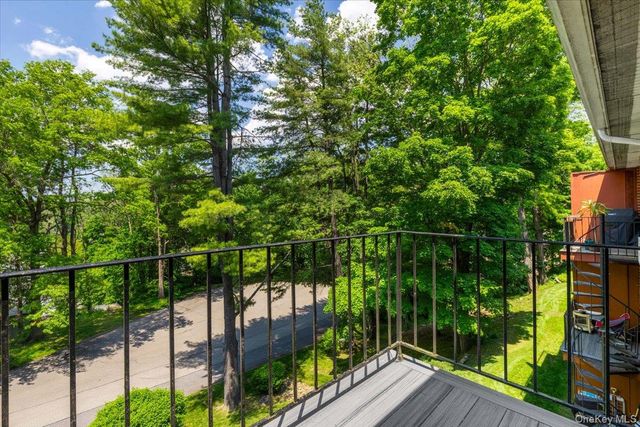 4 Dove Court F, Croton-on-hudson, NY 10520
