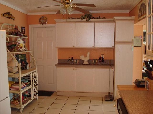 5809 NW 85th Ave, Tamarac, FL 33321