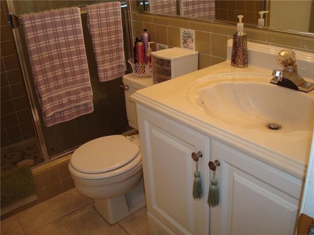 5809 NW 85th Ave, Tamarac, FL 33321