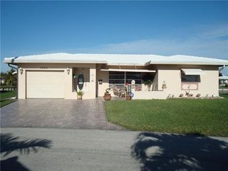 5809 NW 85th Ave, Tamarac, FL 33321