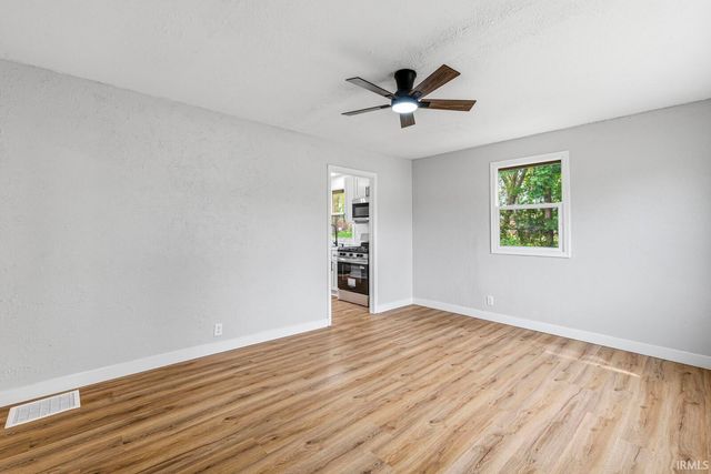 826 S Illinois Street, South Bend, IN 46619