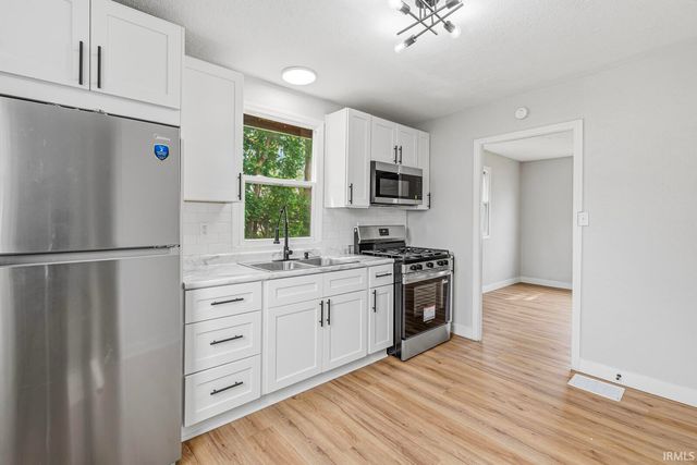 826 S Illinois Street, South Bend, IN 46619