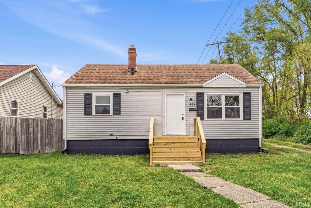 826 S Illinois Street, South Bend, IN 46619