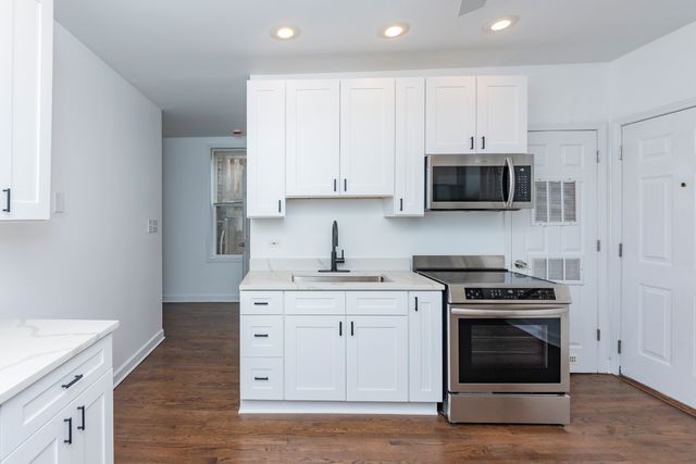 1426 N Greenview Avenue 3, Chicago, IL 60642