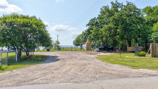 318 Outboard Drive, Gun Barrel City, TX 75156