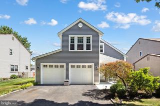 12 PEBBLE DR, Horsham, PA 19044