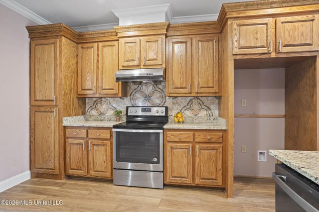 66 W Shore Drive, Hattiesburg, MS 39402