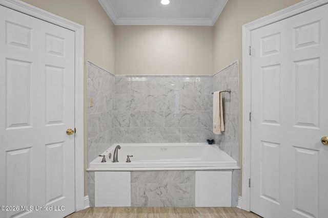 66 W Shore Drive, Hattiesburg, MS 39402