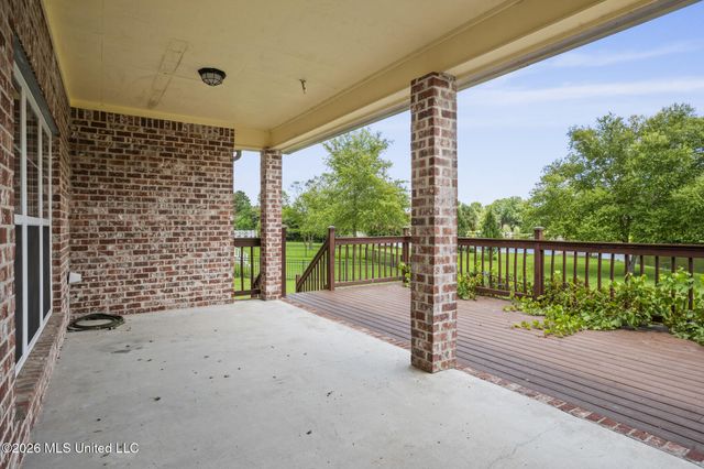 66 W Shore Drive, Hattiesburg, MS 39402