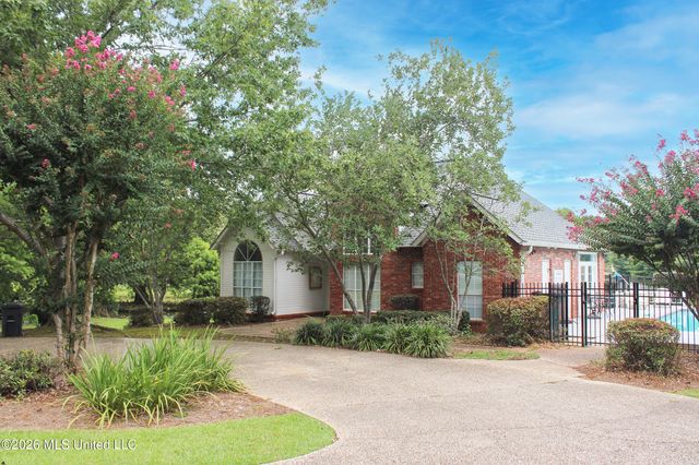 66 W Shore Drive, Hattiesburg, MS 39402