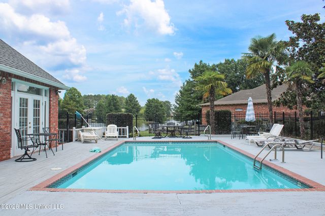 66 W Shore Drive, Hattiesburg, MS 39402