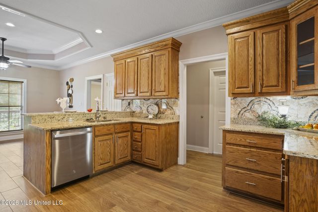 66 W Shore Drive, Hattiesburg, MS 39402