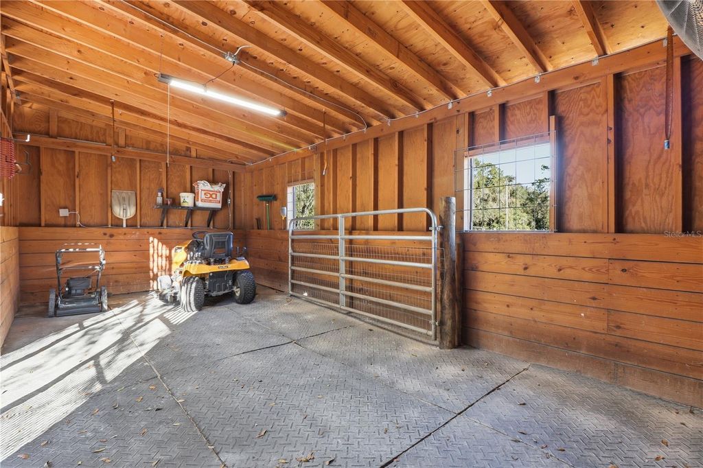 Image 34 of property listing at 6368 E GRANTHAM COURT, Hernando, FL 34442