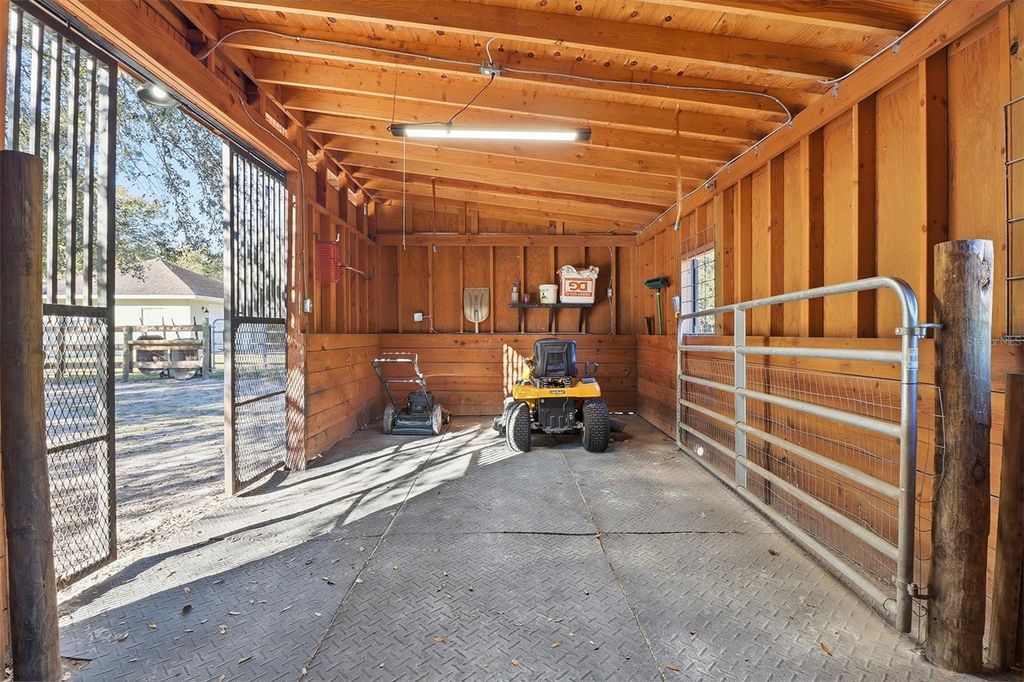 Image 35 of property listing at 6368 E GRANTHAM COURT, Hernando, FL 34442