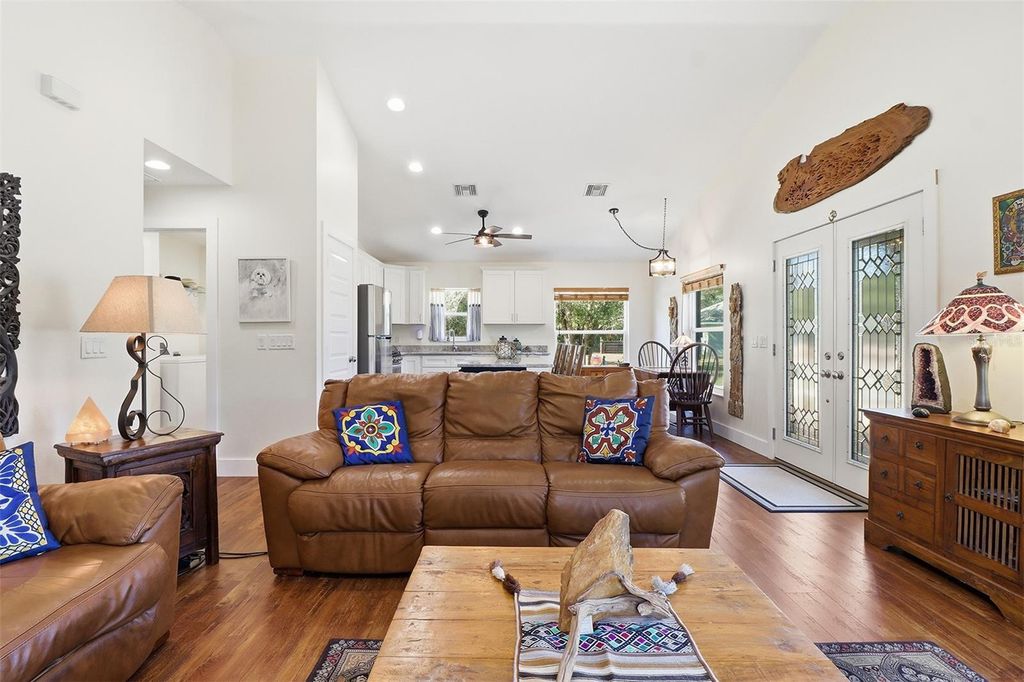 Image 10 of property listing at 6368 E GRANTHAM COURT, Hernando, FL 34442