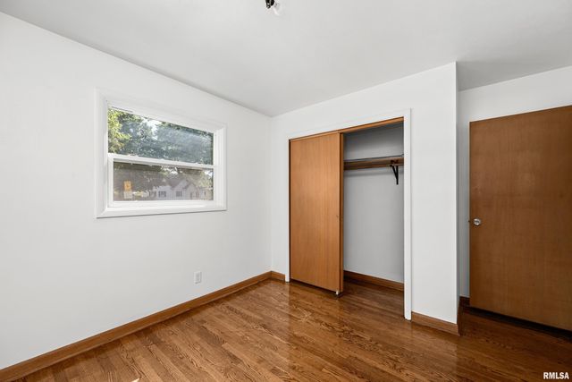 2525 4TH Street A, East Moline, IL 61244