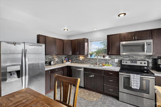 3678 Paramount Ridge Lane, Green Twp, OH 45247