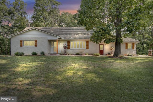 11 WAGNER DRIVE, Mechanicsburg, PA 17050