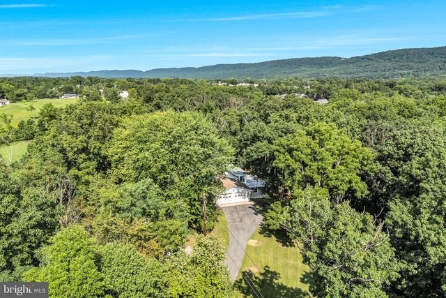 11 WAGNER DRIVE, Mechanicsburg, PA 17050
