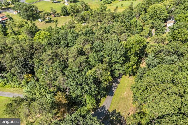 11 WAGNER DRIVE, Mechanicsburg, PA 17050