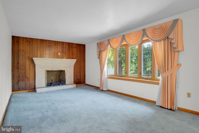 11 WAGNER DRIVE, Mechanicsburg, PA 17050