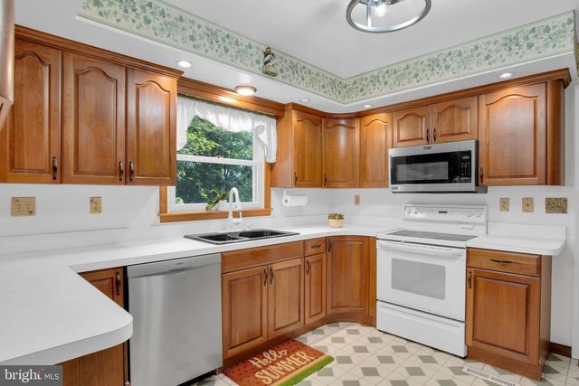 11 WAGNER DRIVE, Mechanicsburg, PA 17050