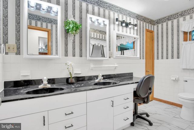 11 WAGNER DRIVE, Mechanicsburg, PA 17050