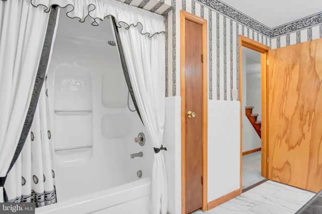 11 WAGNER DRIVE, Mechanicsburg, PA 17050