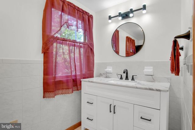 11 WAGNER DRIVE, Mechanicsburg, PA 17050