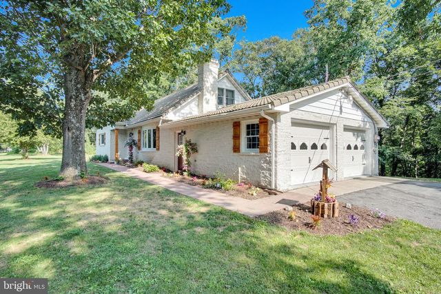 11 WAGNER DRIVE, Mechanicsburg, PA 17050