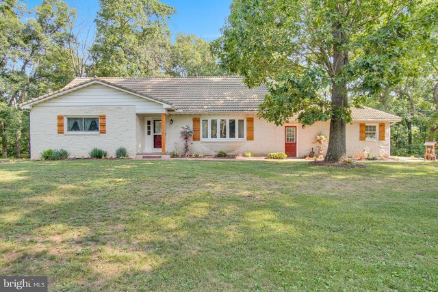 11 WAGNER DRIVE, Mechanicsburg, PA 17050