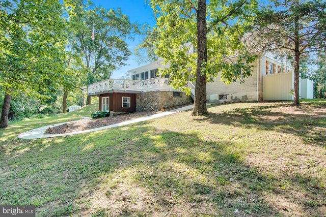 11 WAGNER DRIVE, Mechanicsburg, PA 17050