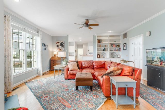 1880 COLLEGE AVE, Harrisonburg, VA 22802