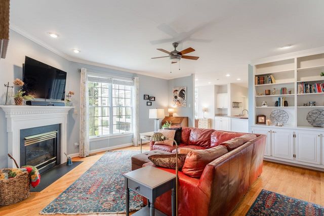 1880 COLLEGE AVE, Harrisonburg, VA 22802