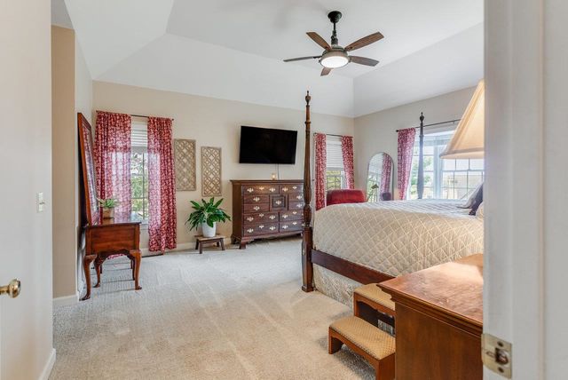 1880 COLLEGE AVE, Harrisonburg, VA 22802