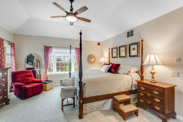 1880 COLLEGE AVE, Harrisonburg, VA 22802