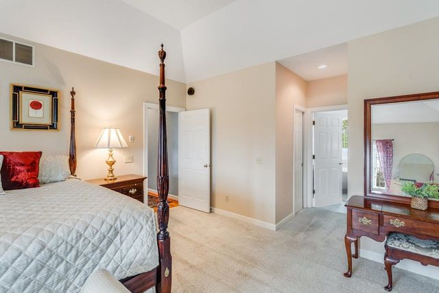 1880 COLLEGE AVE, Harrisonburg, VA 22802