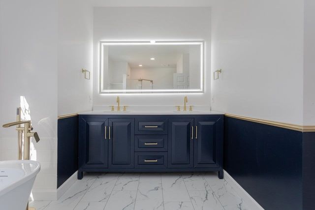 1880 COLLEGE AVE, Harrisonburg, VA 22802